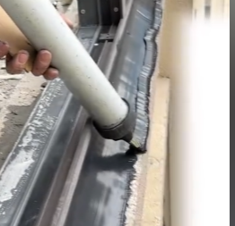 【香港窗邊漏水處理】香港鋁窗滲水、外牆剝落及露台積水：常見檢查盲點與驗收重點